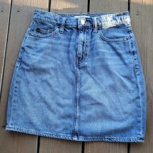 GAP 1969 Size 25 Denim High Rise skirt